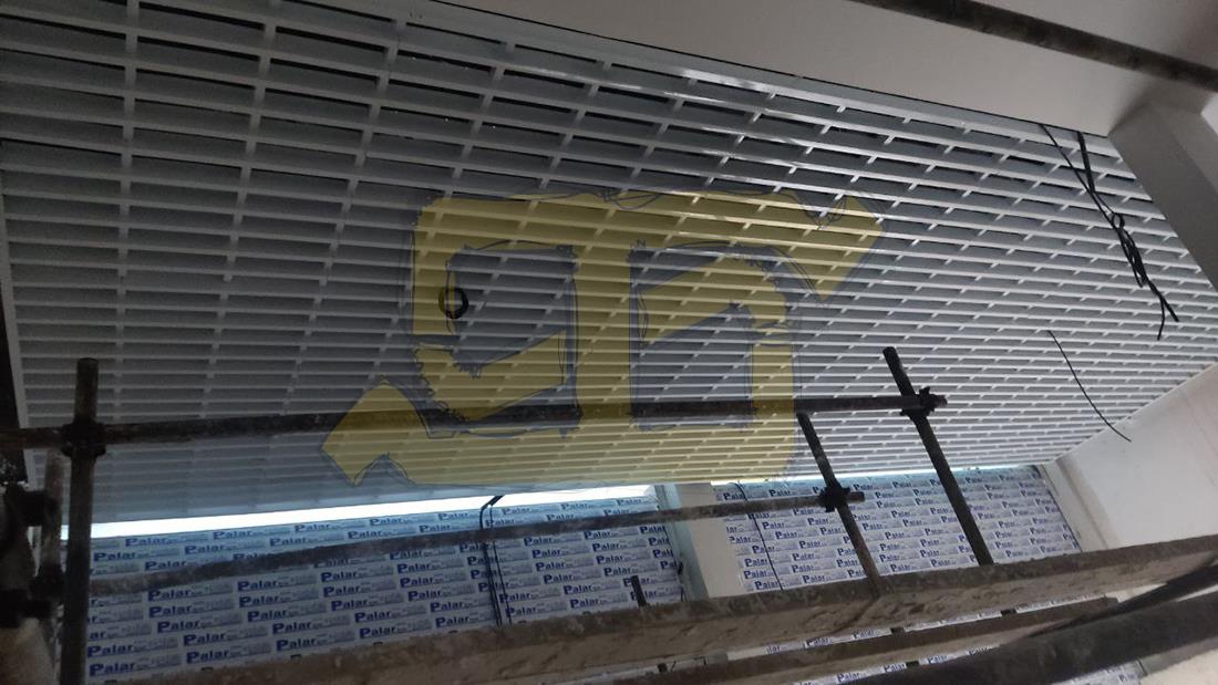 سقف گریلیوم-سقف کاذب گریلیوم-گریلیوم خطی-پارامتریک-سقف کاذب آلومینیومی-